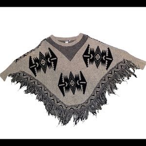 Earthbound Trading Co. Comfy Poncho (L)